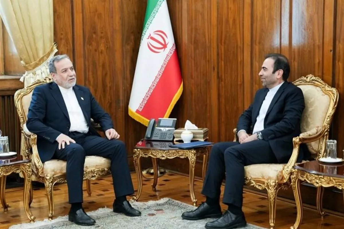 Iranian FM Urges Broader Cooperation with Armenia