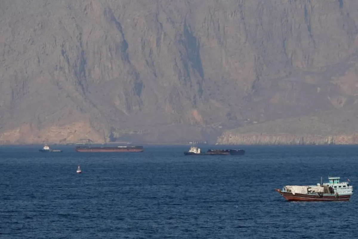 Hormuz Shipping Traffic Nearly Stops as Regional Tensions Rise