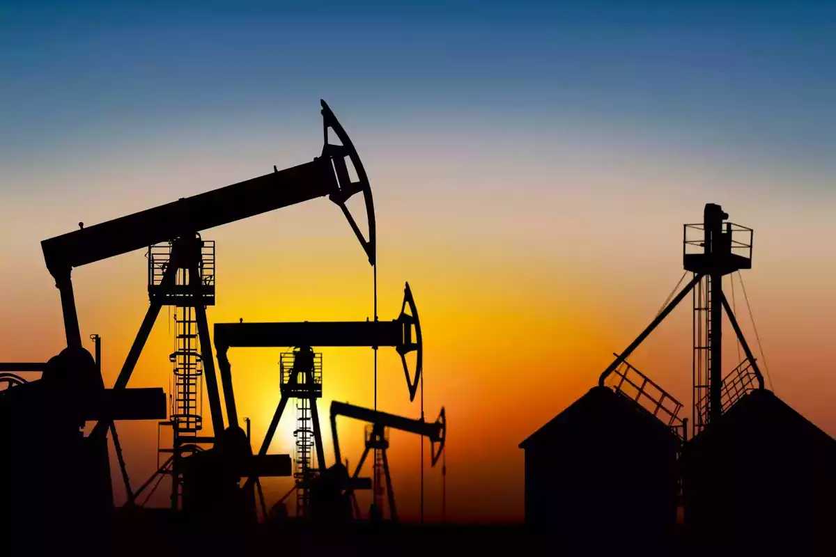 Oil Prices Climb in Global Markets