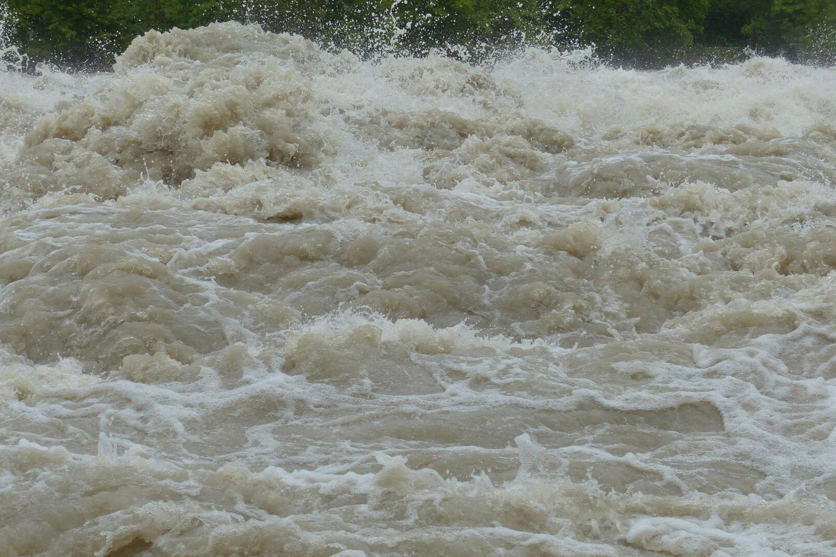Uzbekistan Issues Flash Flood Warnings Across Eight Regions