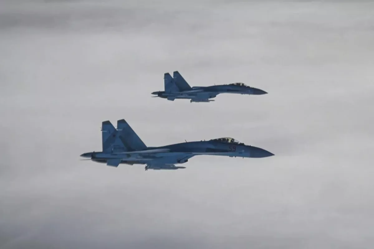Russia's Su-35 Fighter Jets Guard Kazakh President During Moscow Trip