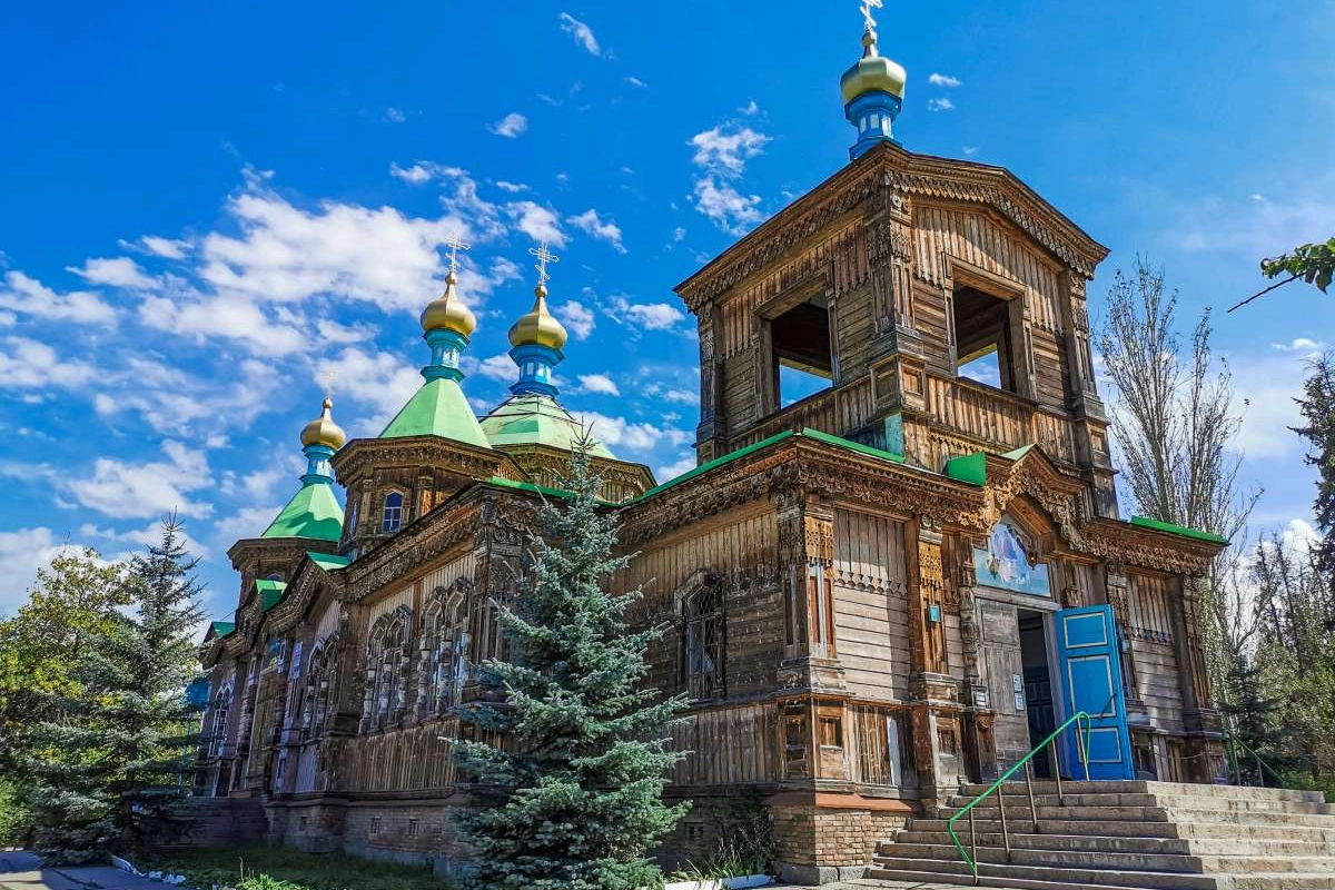 American Magazine Names Kyrgyzstan's City the Adventure Capital of Central Asia