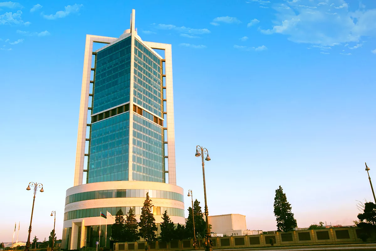 Azerbaijan's State Oil Fund Invests in ADNOC Gas Pipeline Infrastructure