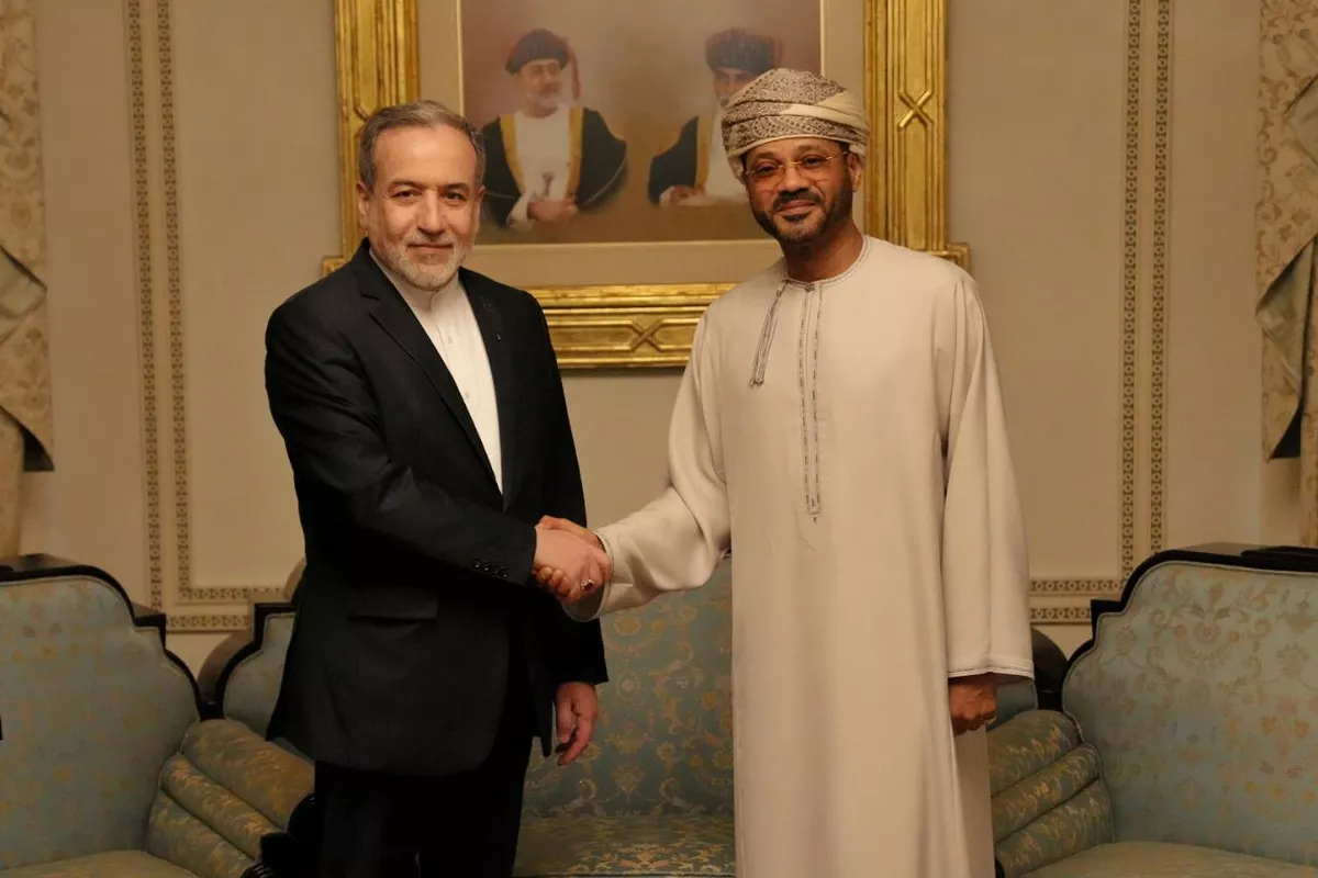 Iranian and Omani Foreign Ministers Meet Ahead of US-Iran Talks