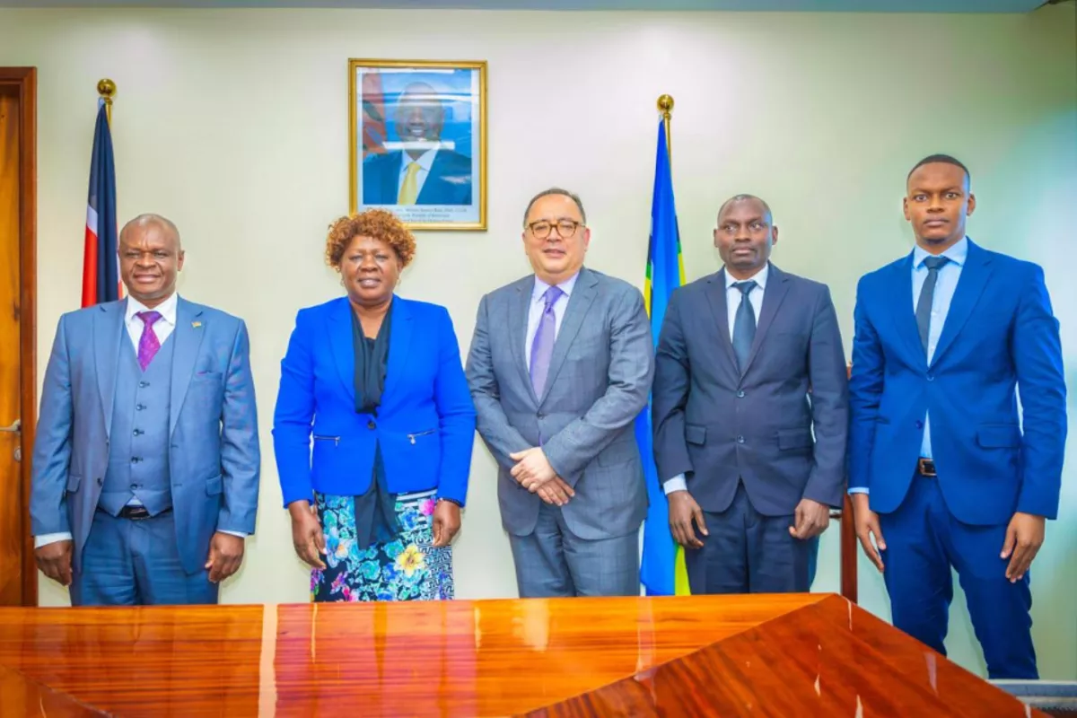 Azerbaijan, Kenya Explore Cooperation on Preparation for WUF13 in Baku