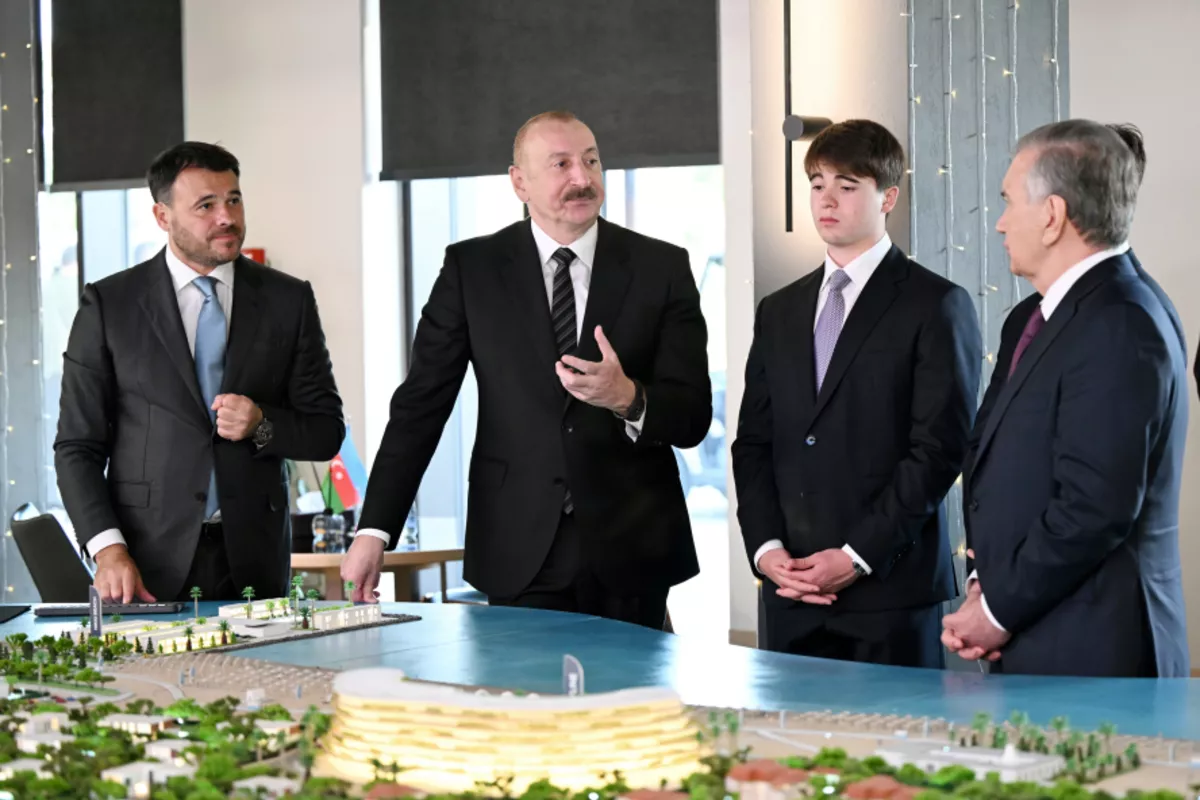 Azerbaijani, Uzbek Presidents Visit Sea Breeze Resort