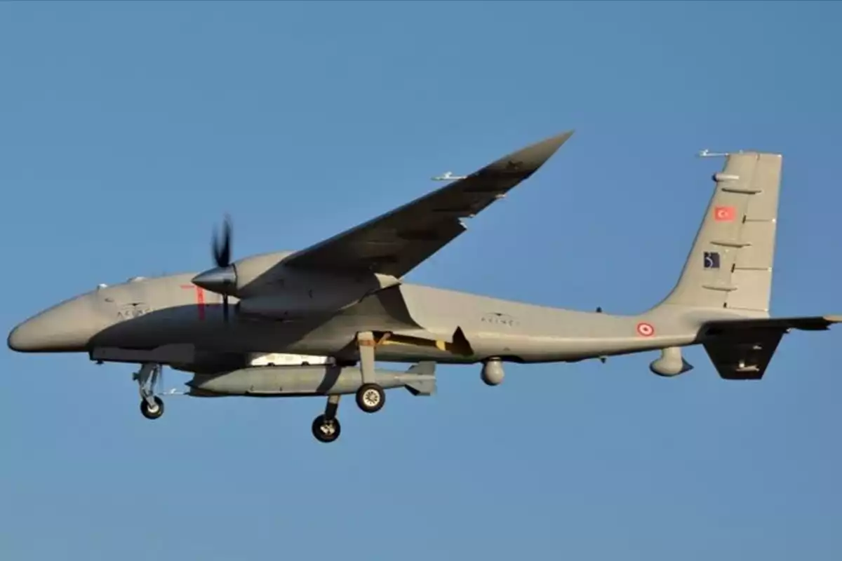 Türkiye's Akinci Drone Completes First Flight with Homegrown Radar