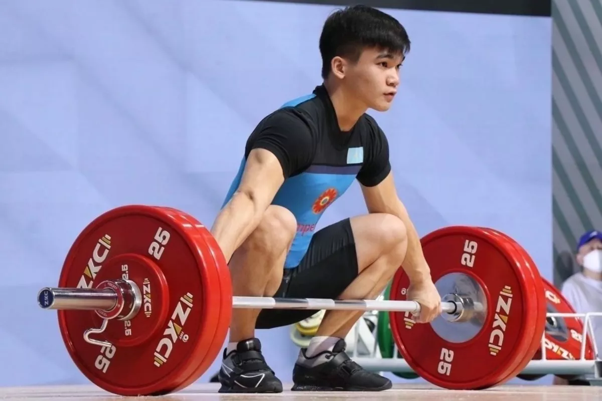 Kazakhstan Wins Five Medals at Weightlifting Championships