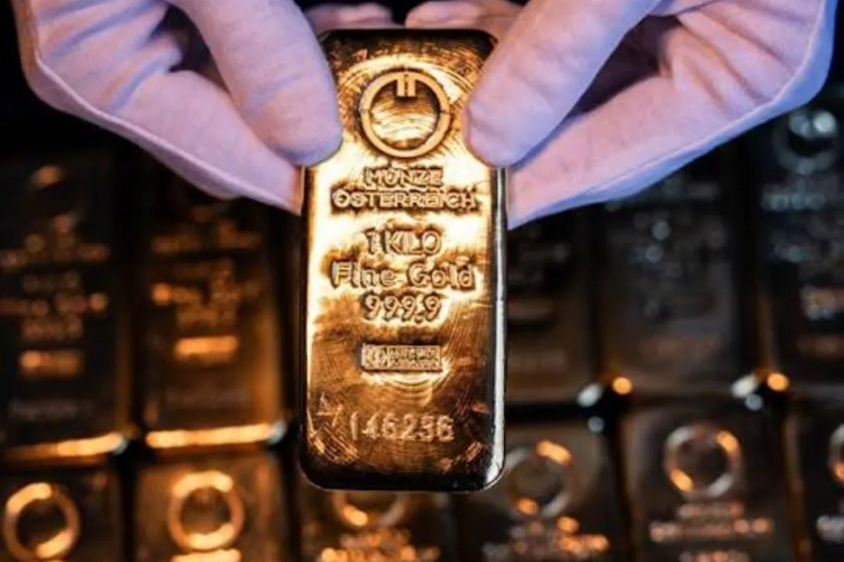 UK Resumes Gold Purchases From Azerbaijan After 16 Years