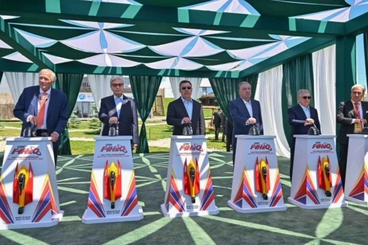 Central Asian Presidents Take Part in F1H2O Championship Kickoff Ceremony