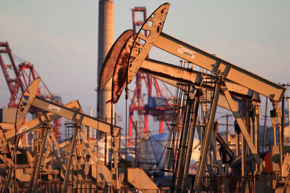 Oil Prices Retreat as Brent Drops Under $77