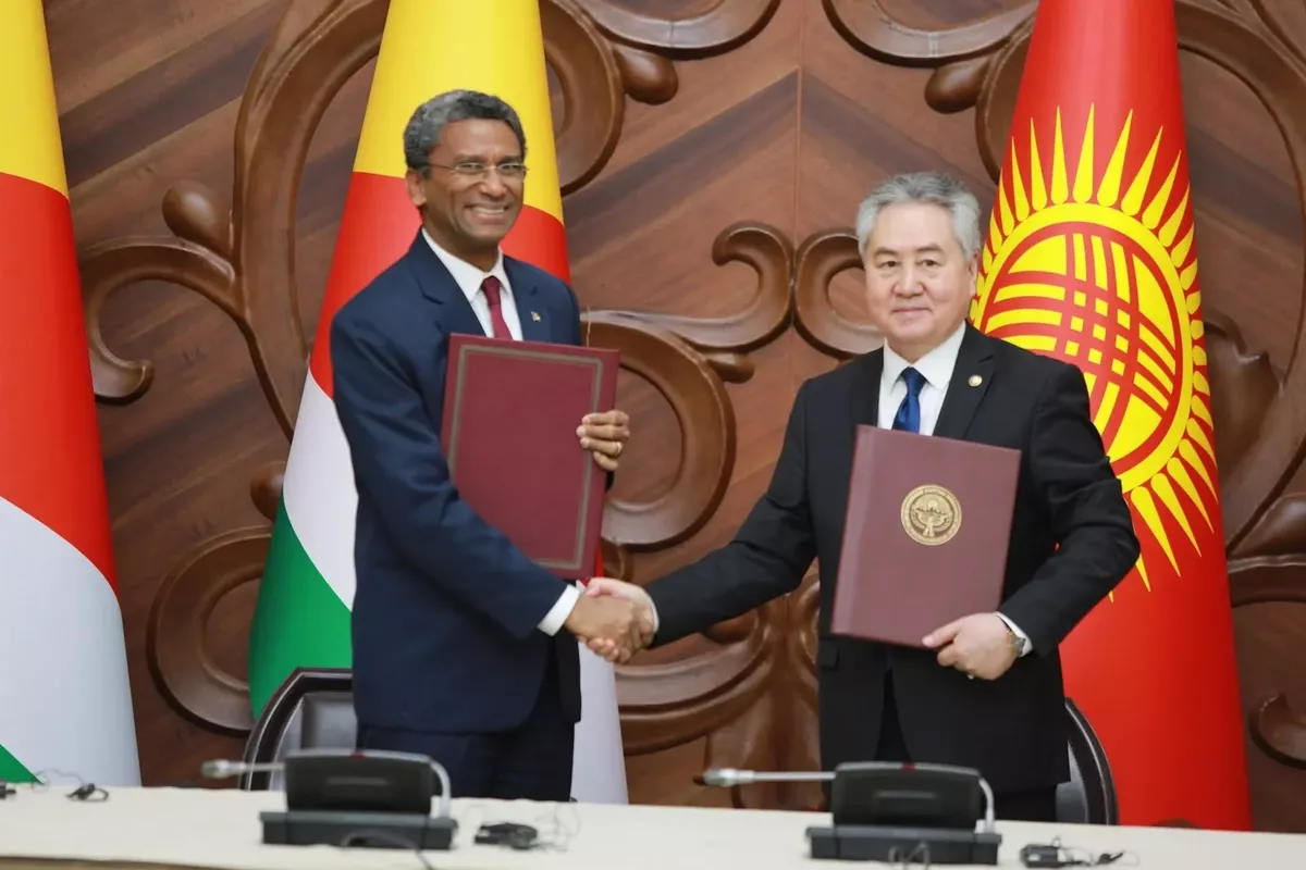 Kyrgyzstan, Seychelles Agree on Visa-Free Travel for Short Stays