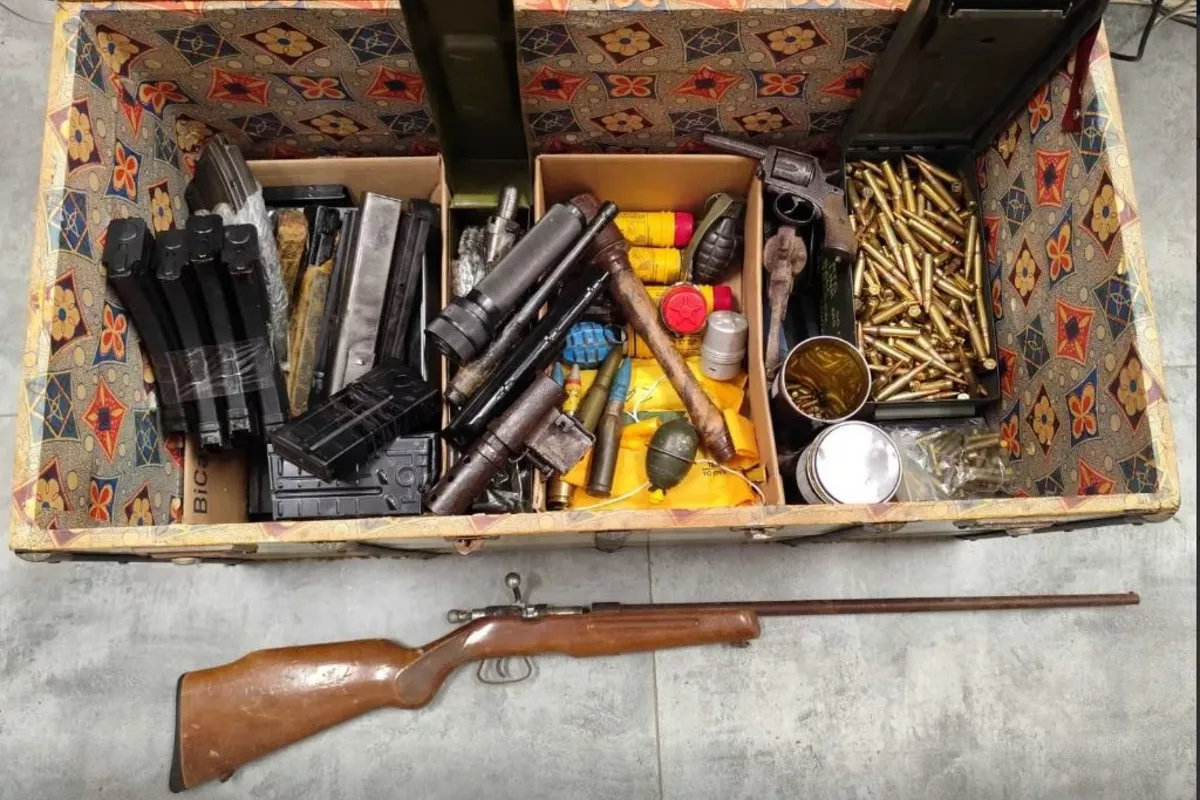 Russian Police Discover Weapons Cache in Pensioner’s Apartment