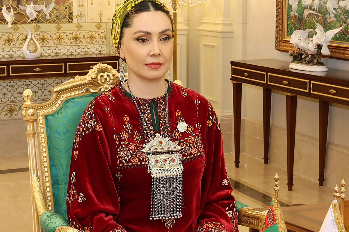 Daughter of Turkmenistan's Halk Maslahaty Chairman Visits Heydar Aliyev Center