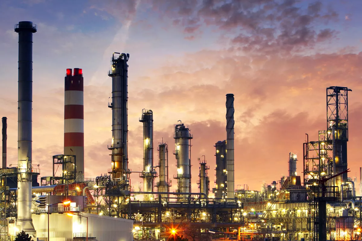 Oil Futures Reach $7 Billion Amid Anticipation of Iran News