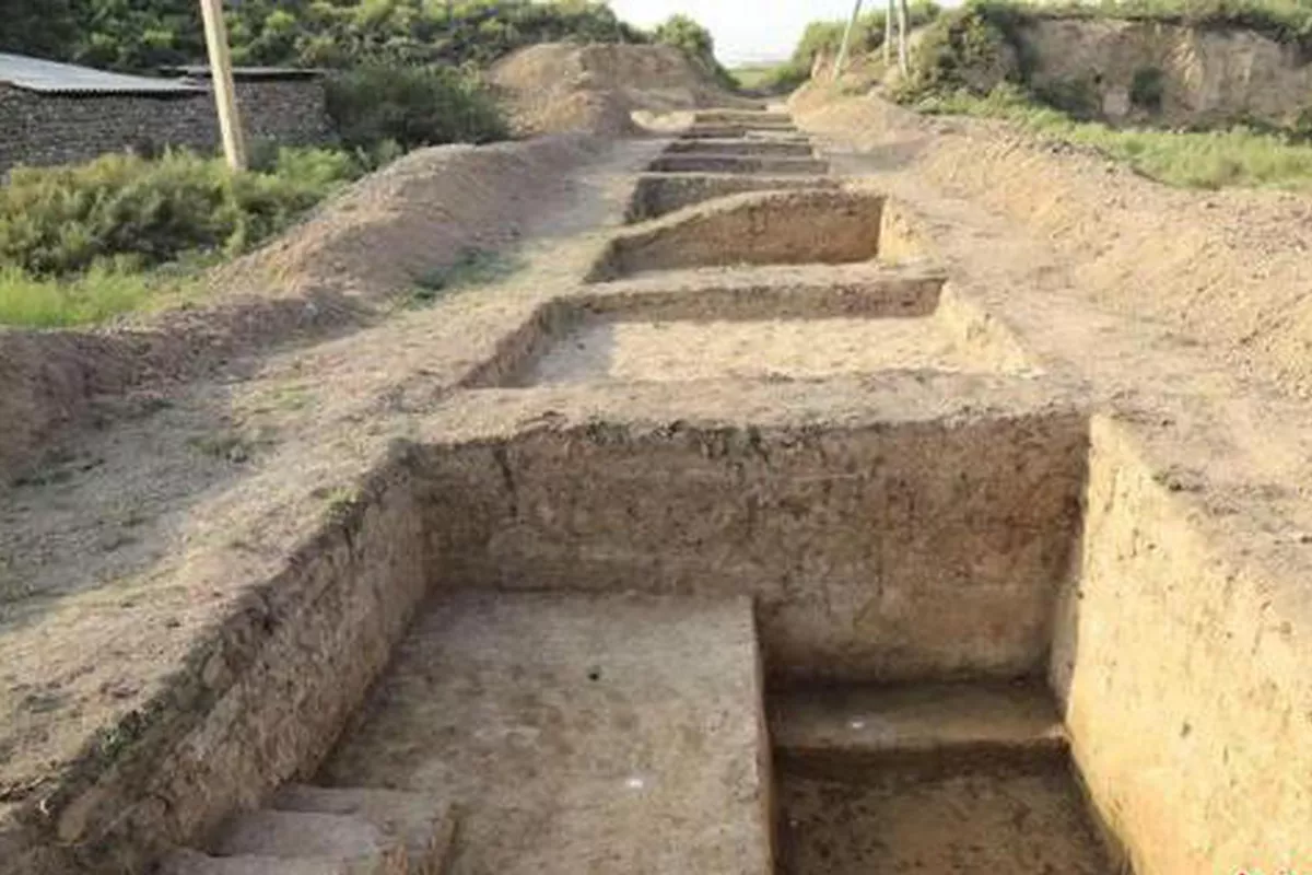 Chinese, Uzbek Archaeologists Discover Ancient City Walls in Uzbekistan
