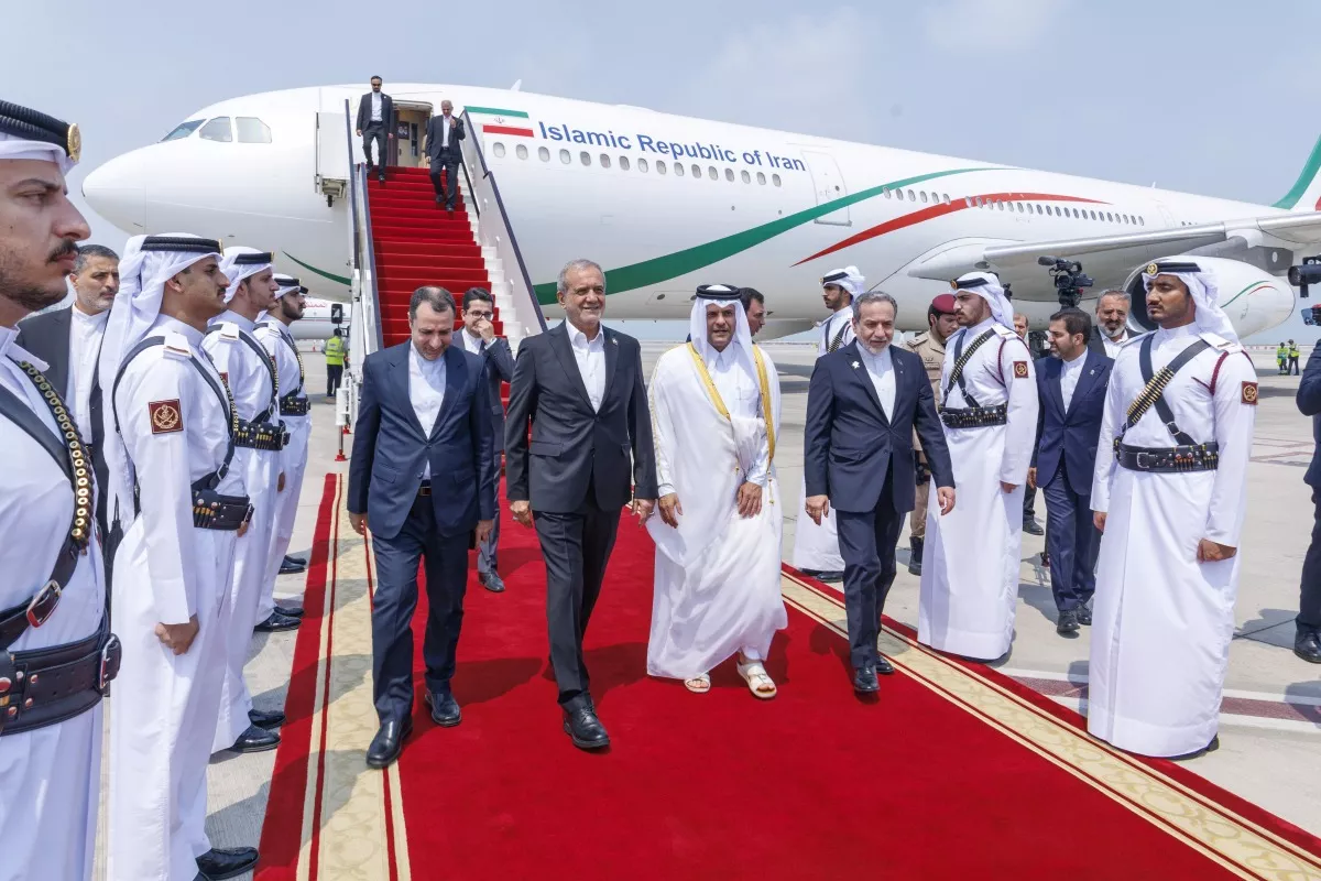 Iranian President Arrives in Doha for Official Visit
