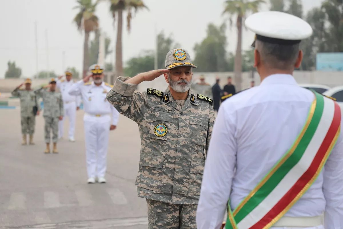 Iran’s Top General Reviews Naval Forces in Hormozgan Province