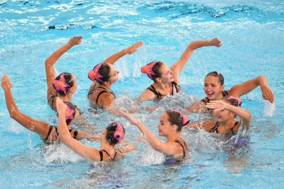 Kazakhstan Glides into Finals at Artistic Swimming World Championships