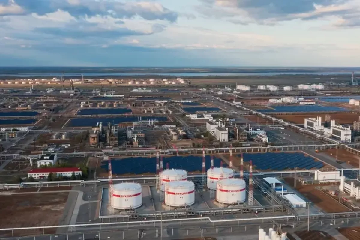 Russia's Volgograd Refinery Halts Crude Processing After Drone Attack