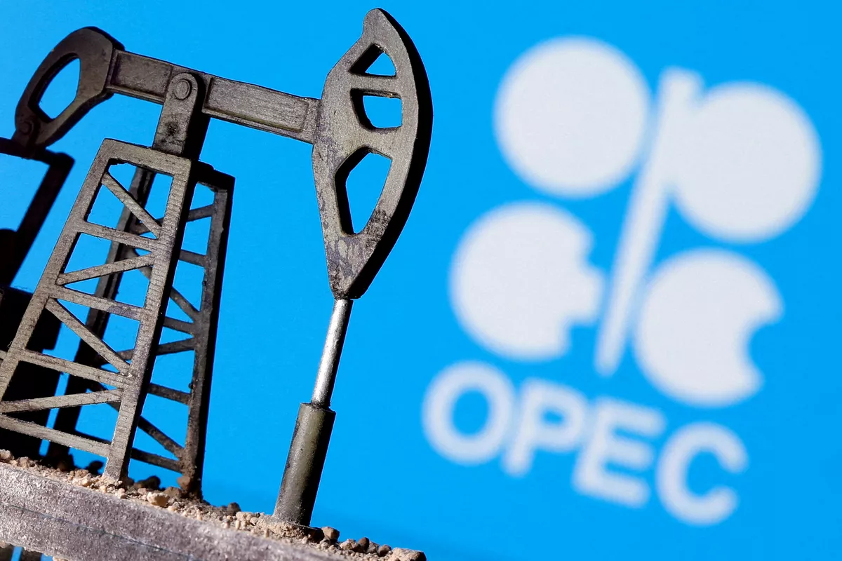 OPEC+ Exceeds November Oil Output Target by 23,000 bpd