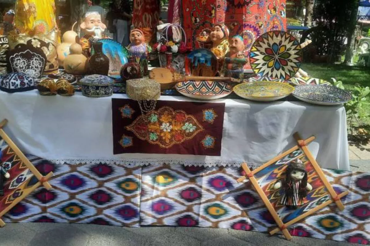 Tashkent Hosts National Costumes Festival