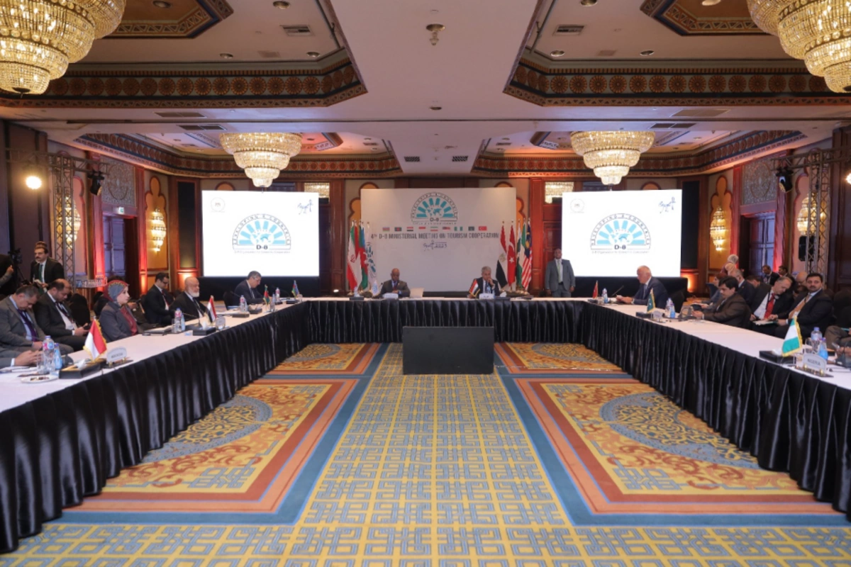Azerbaijan Represented at D-8 Tourism Ministers' Meeting in Cairo