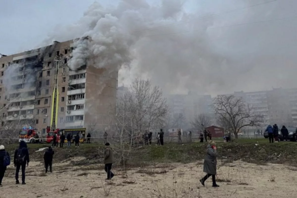 Russia Launches Over 900 Strikes Across Ukraine's Zaporizhzhia Region