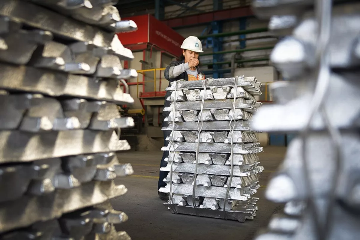 Tajikistan’s Aluminum and Chemical Exports Soar in Early 2025