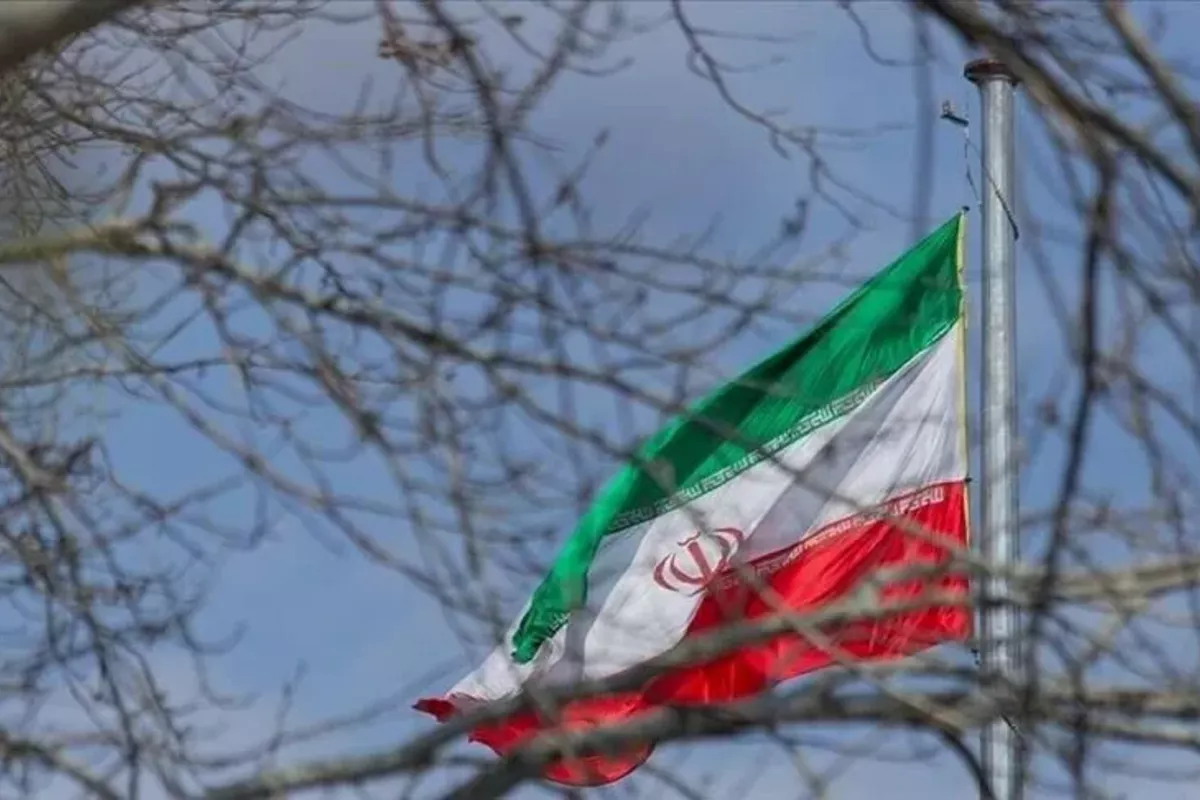 Tehran Blocks Return of Two French Embassy Staff