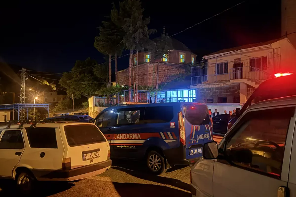 Deadly Attack Shocks Türkiye as Two Die Outside Kayseri Mosque