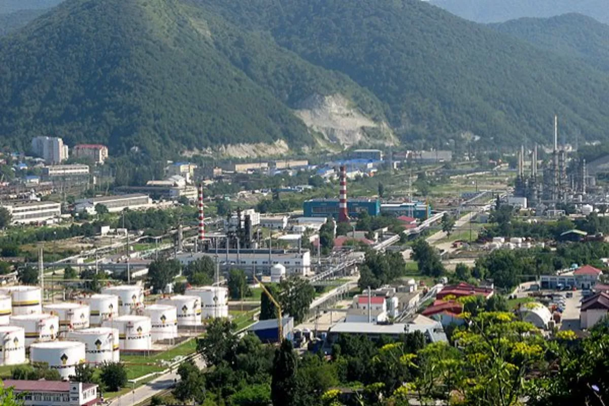 Ukrainian Drone Strike Ignites Fires at Russian Oil Refinery