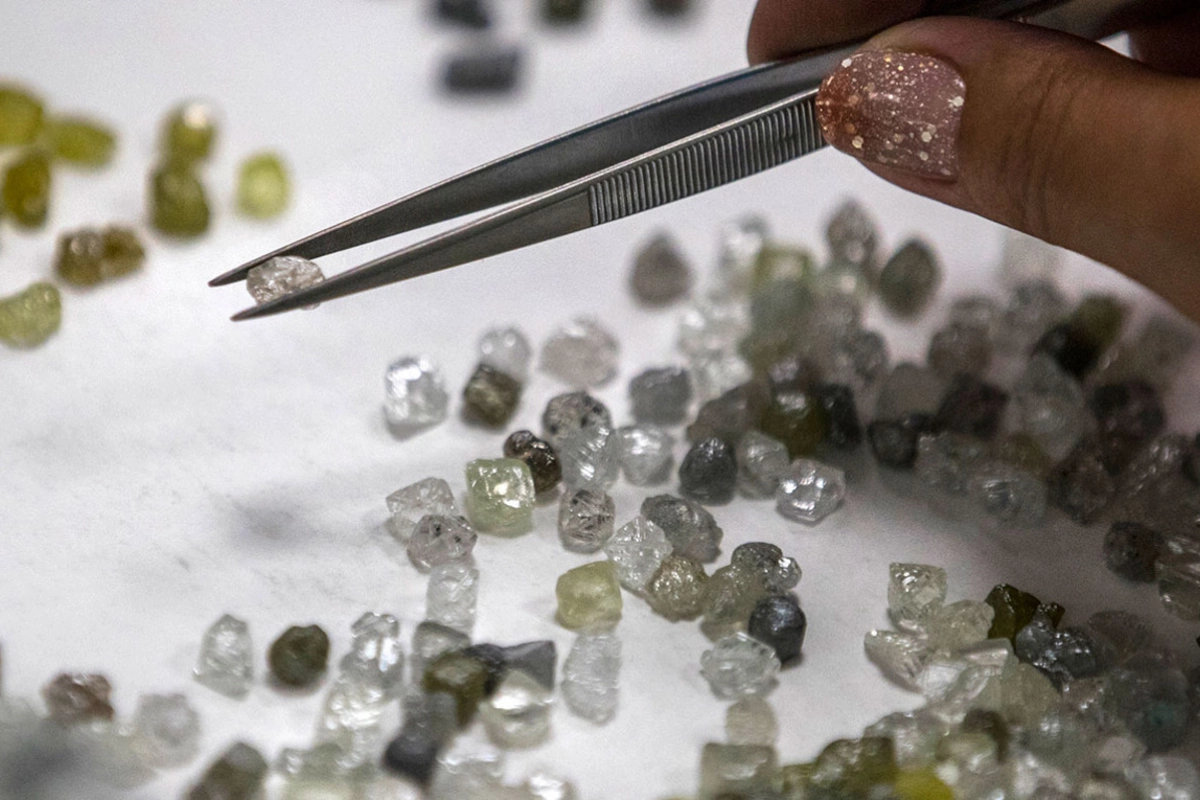 Russia and UAE Among Top Destinations for Kyrgyzstan’s Diamond Export