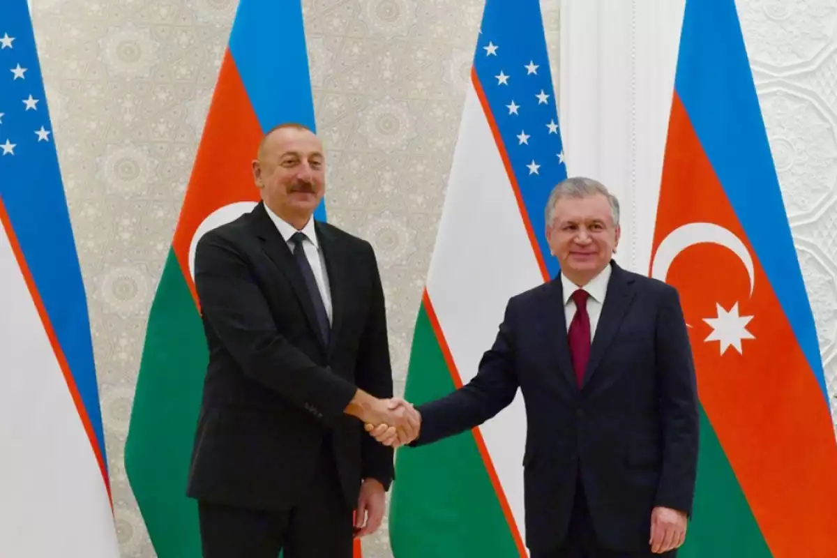 Azerbaijani, Uzbek Leaders Discuss Bilateral Ties, Regional Issues