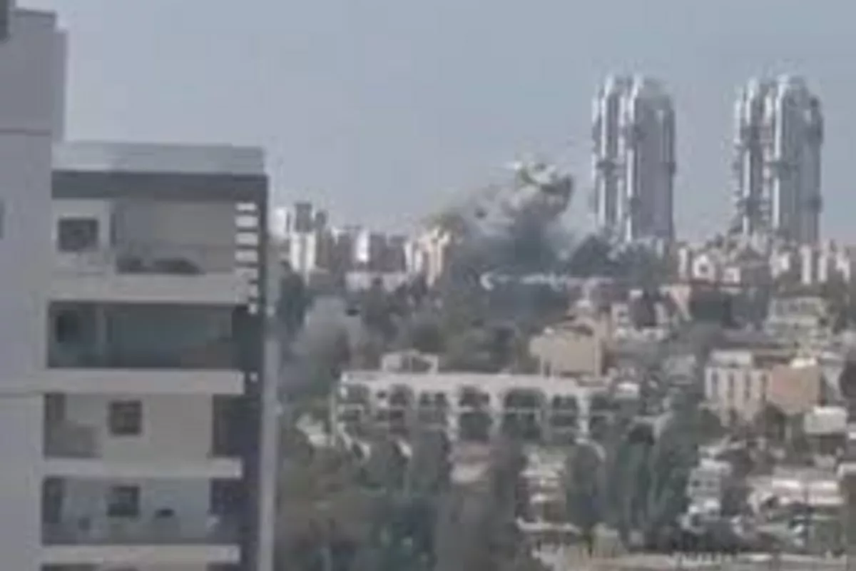 Two Injured in Iranian Missile Strike on Beersheba, Israel – VIDEO