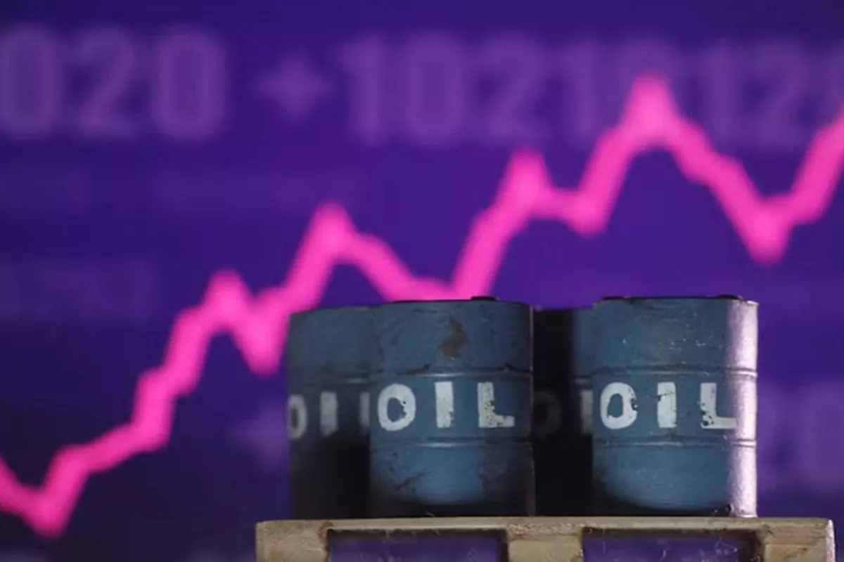 Oil Prices Climb as Iran Protests Subside