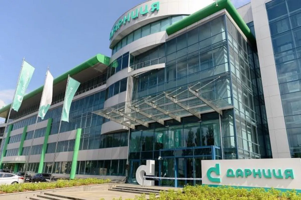 Russian Strike Damages Kyiv Pharmaceutical Plant During Attack