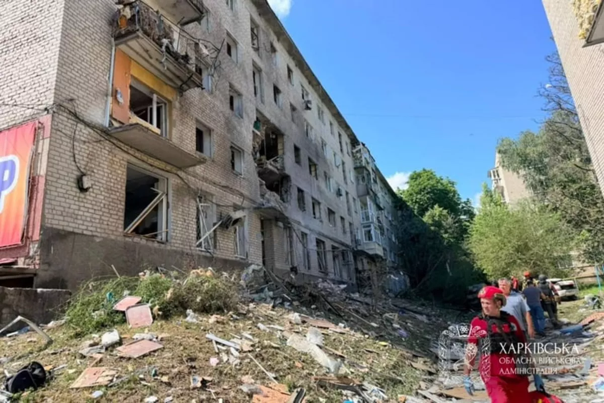 Russian Strike on Kharkiv Suburb Kills Three, Injures 20 at Postal Terminal