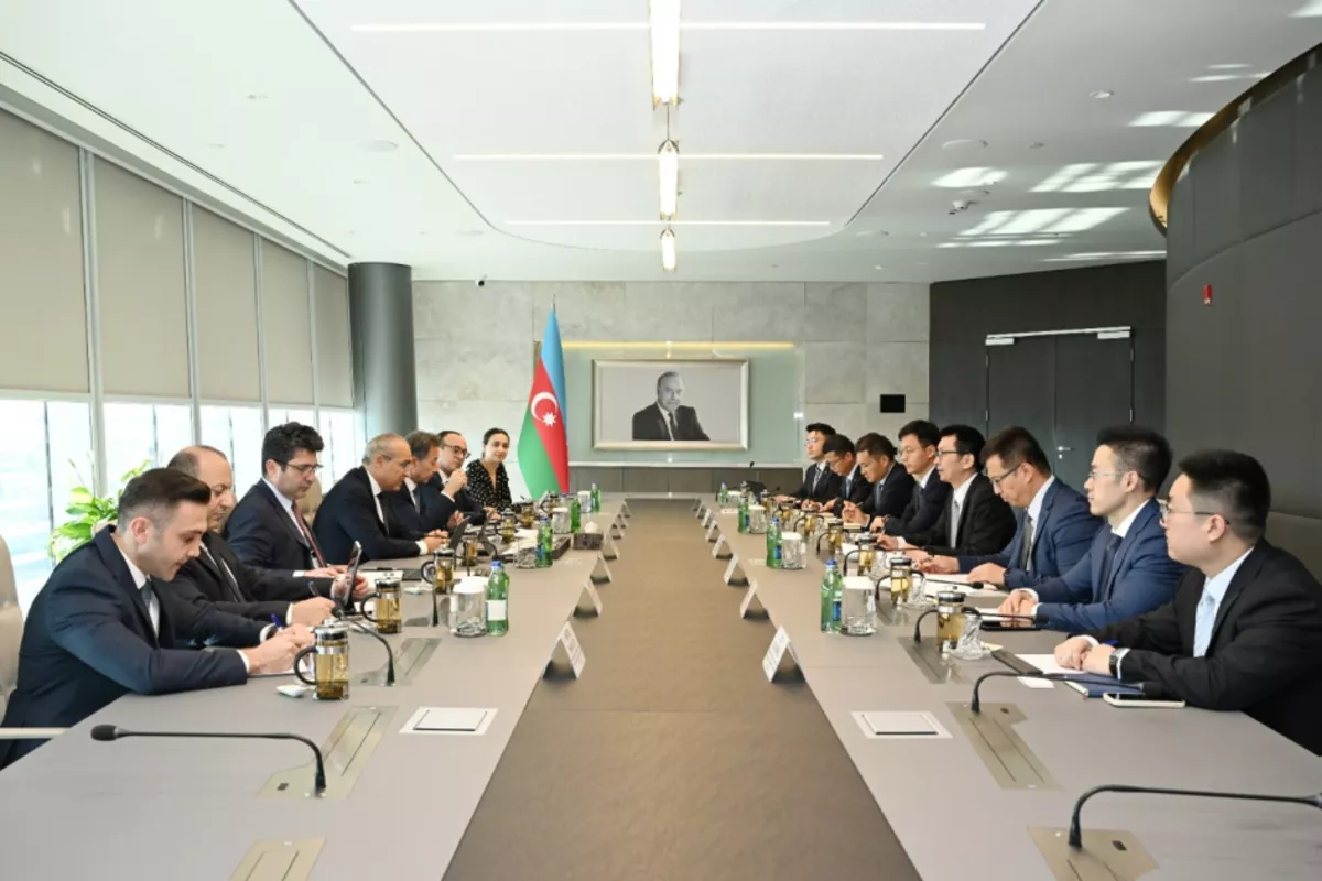 Azerbaijan and China Explore Cooperation in Renewable Energy and Water Management