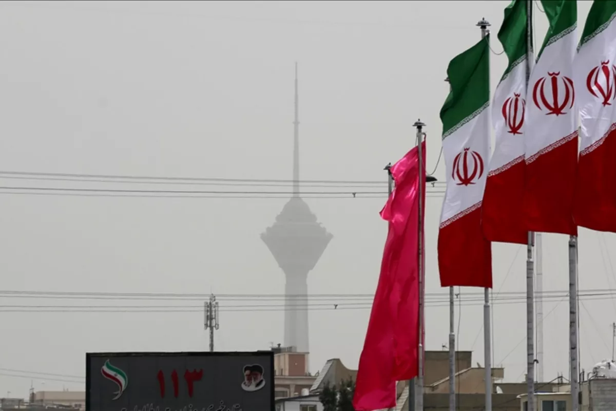 Iran Says No Deal If US Seeks Uranium Handover