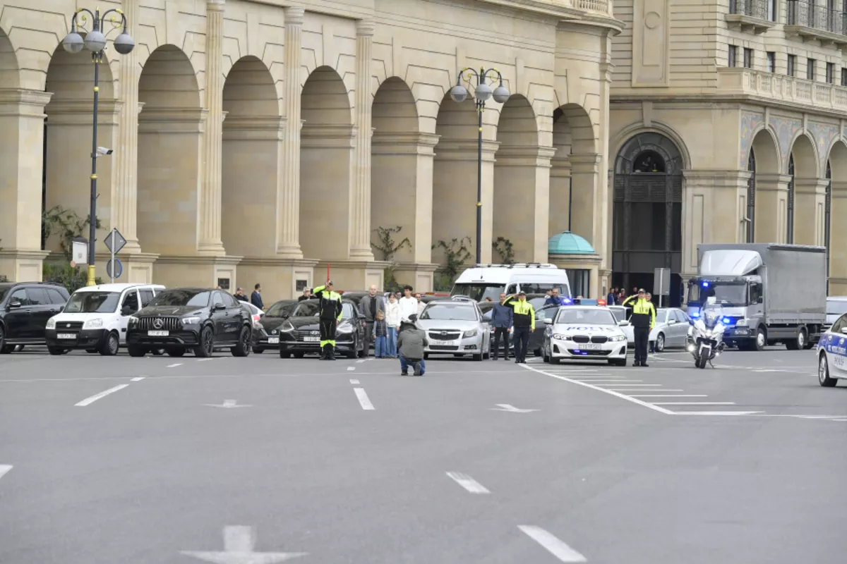 Azerbaijan Honors Martyrs with Nationwide Moment of Silence