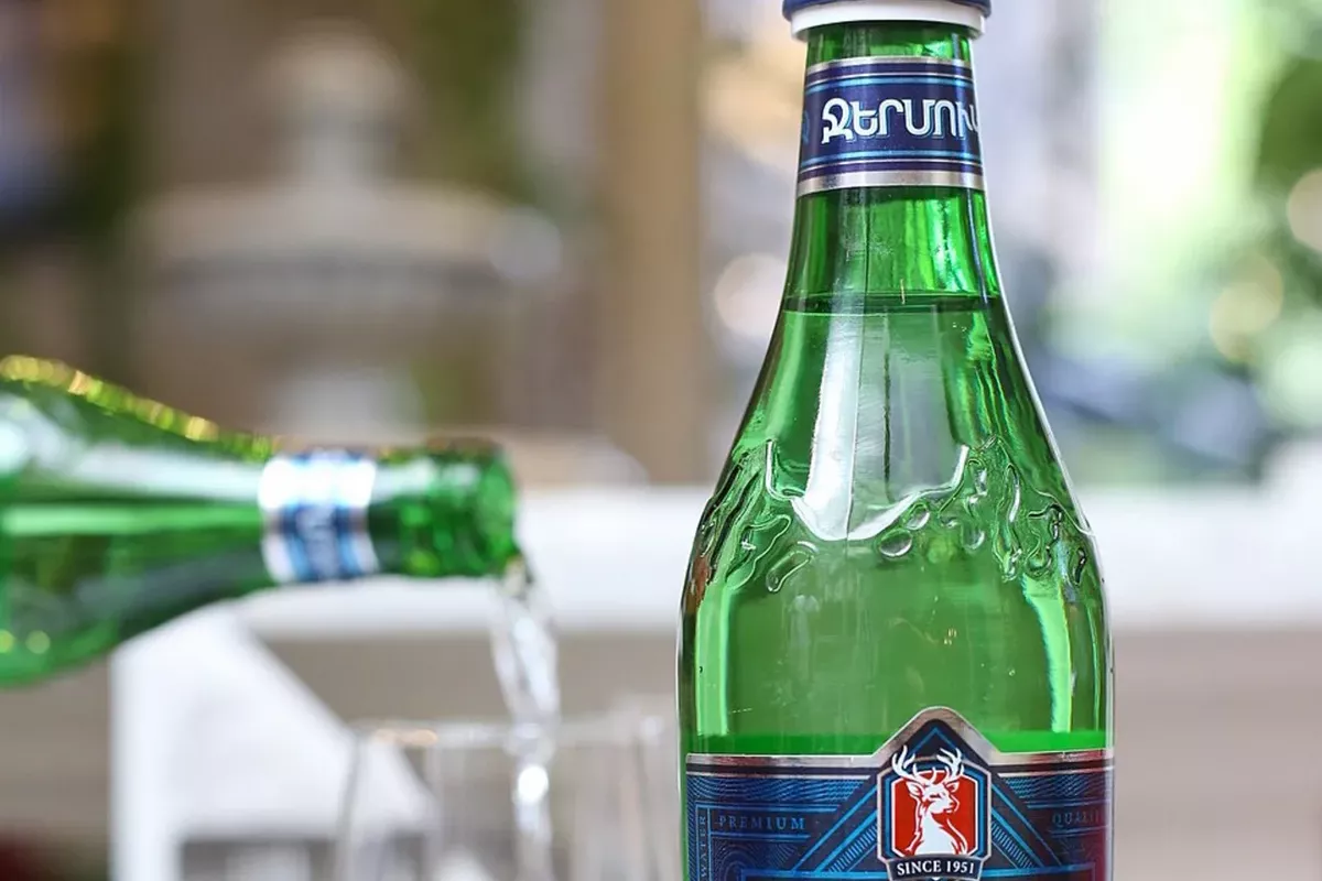 Russia Blocks Armenian Alcohol and Mineral Water Imports