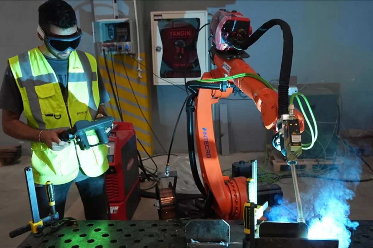 Türkiye Adopts Next-Gen Industrial Robots in Defense Manufacturing