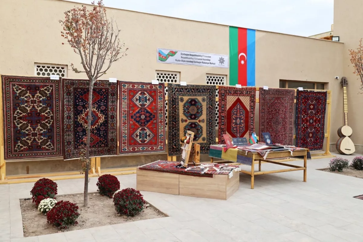 Azerbaijan Showcases Rich Carpet Heritage at Khiva’s “Shine of Carpets” Festival