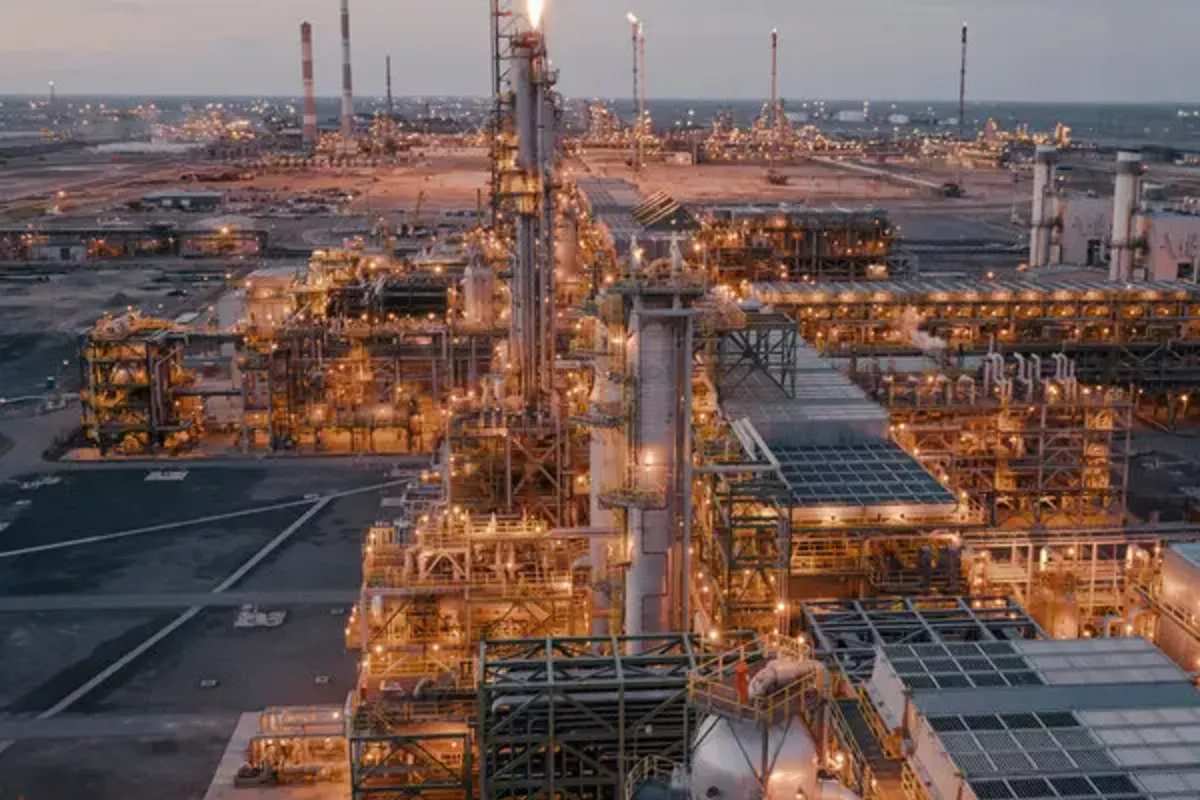 Fire Strikes Major Kazakh Oil Site, Output Uninterrupted