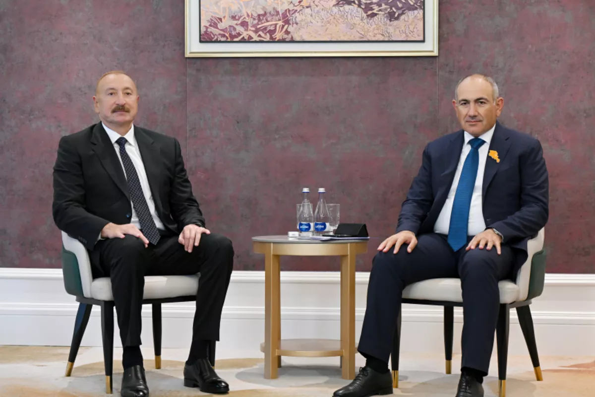 Azerbaijani Leader, Armenian PM Hold Talks in Kyrgyzstan