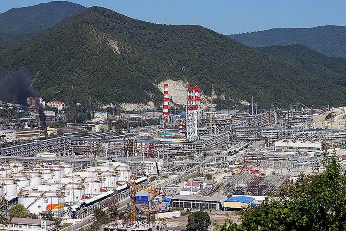 Ukrainian Drones Strike Oil Refinery in Russia’s Tuapse