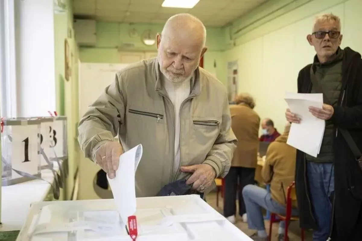 Ruling United Russia Leads Early Results in State Duma Election