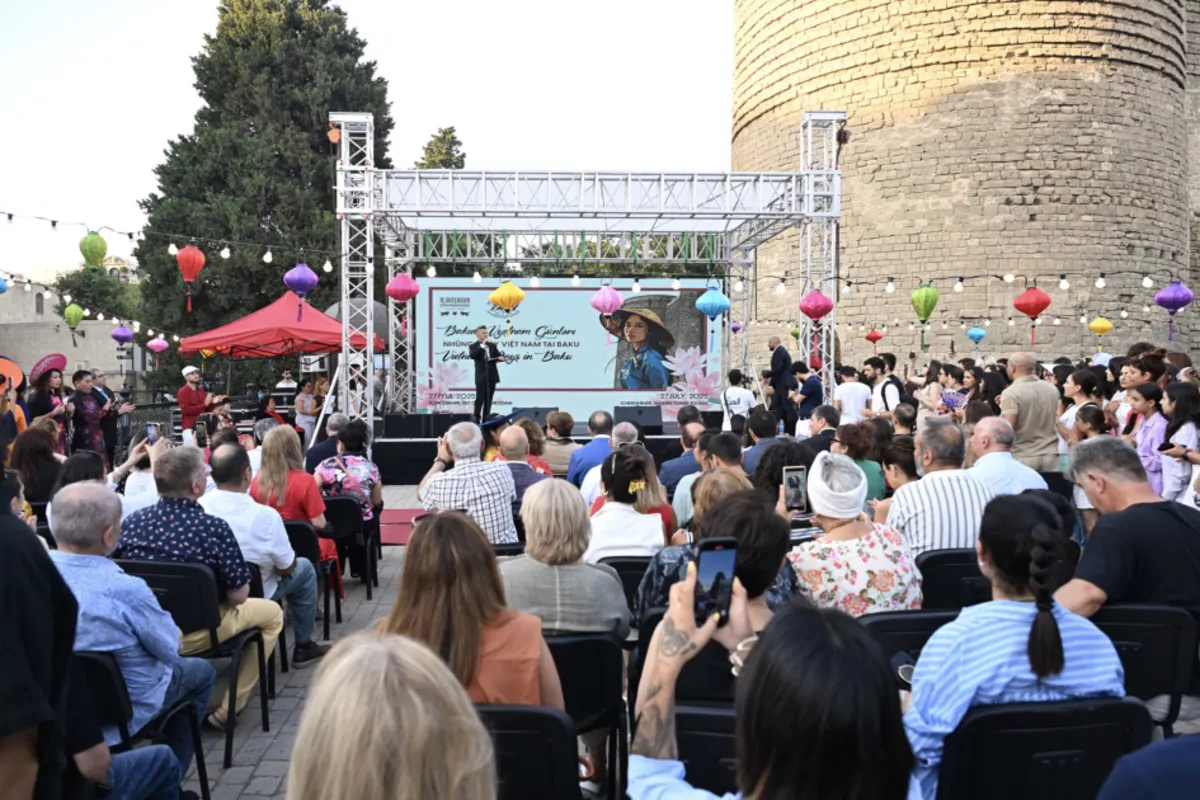 Baku Hosts Vietnamese Days Event