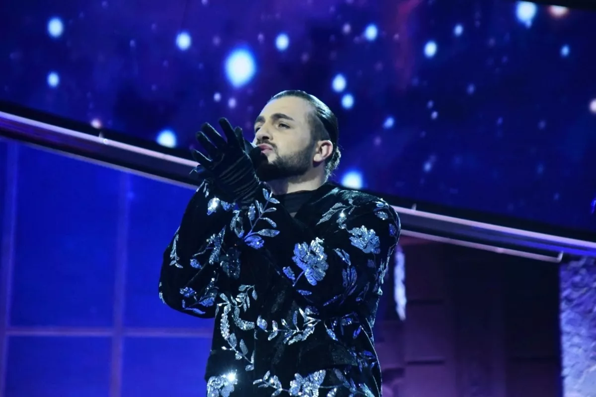 Azerbaijan, Armenia Share Heartwarming Moment at Silk Way Star Finale